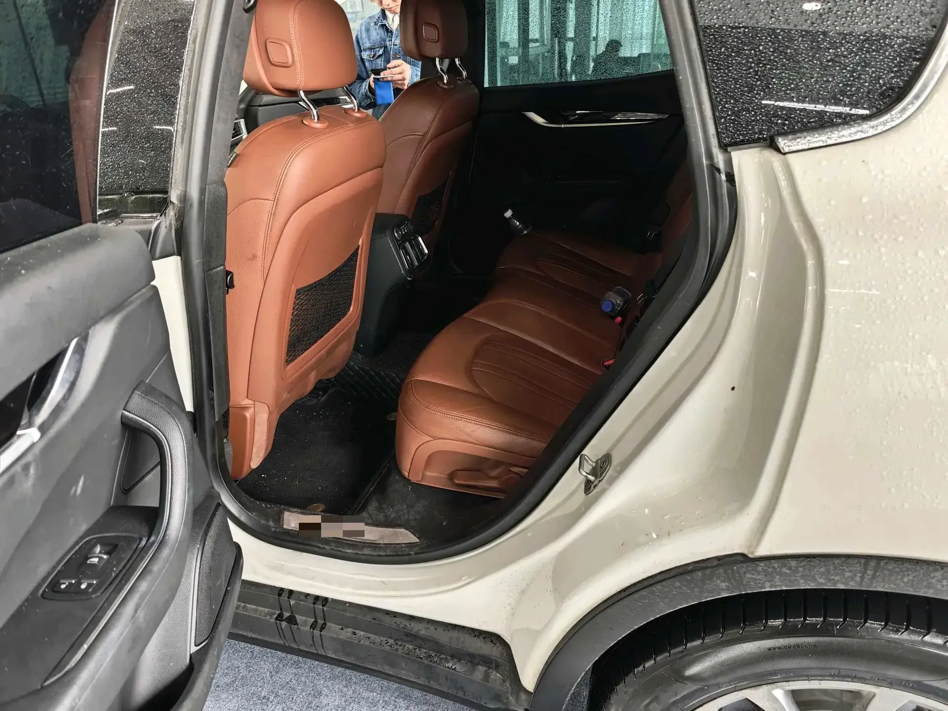 2021 MASERATI LEVANTE thumbnail 3