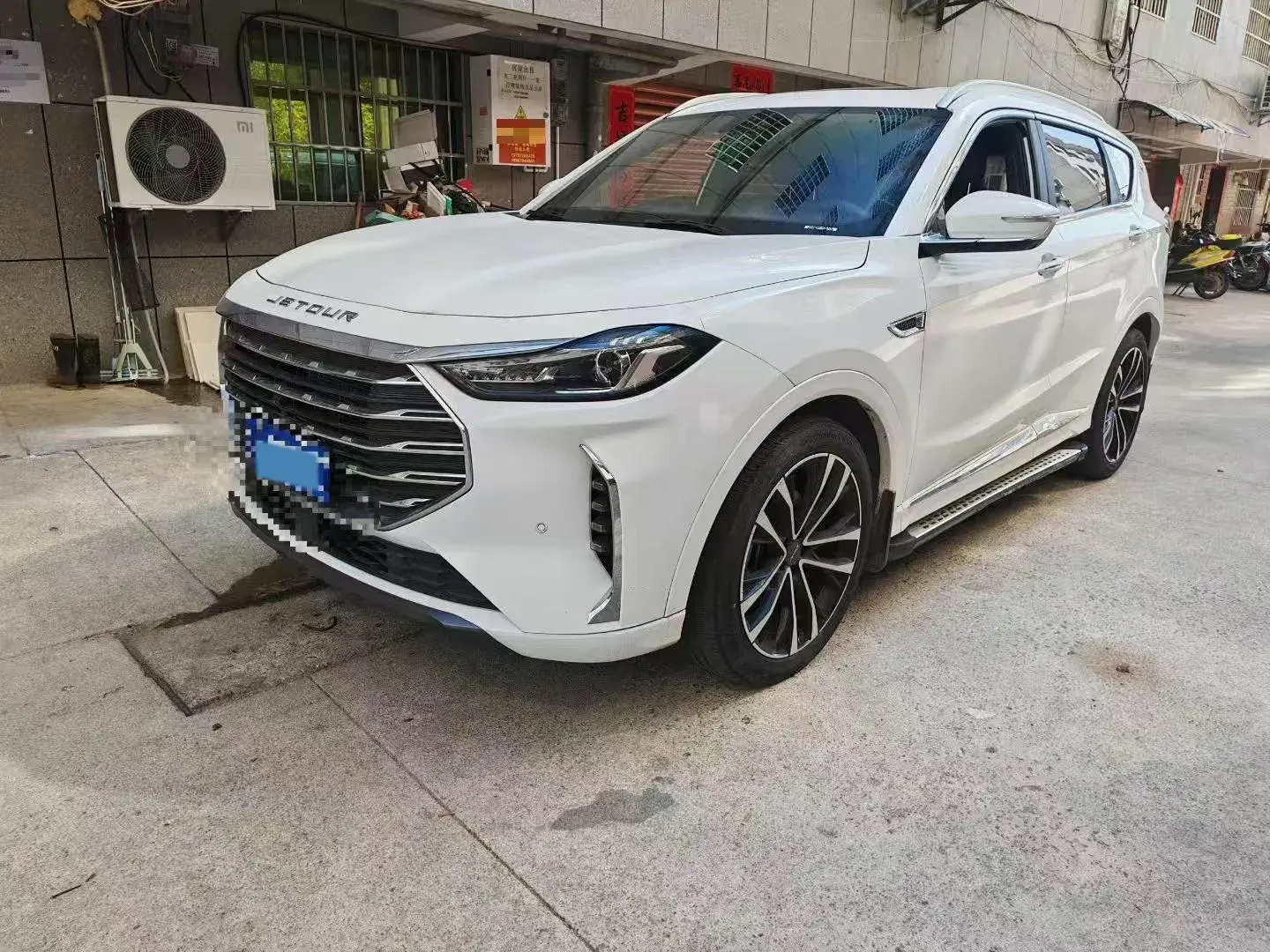 2021 JETOUR X70 view 1