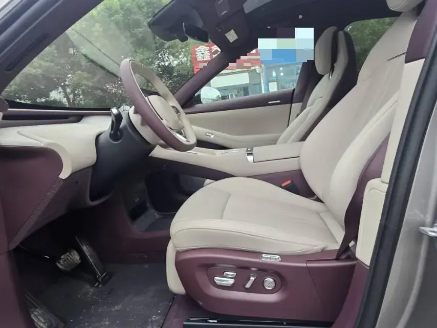 2025 MI YU7 thumbnail 4