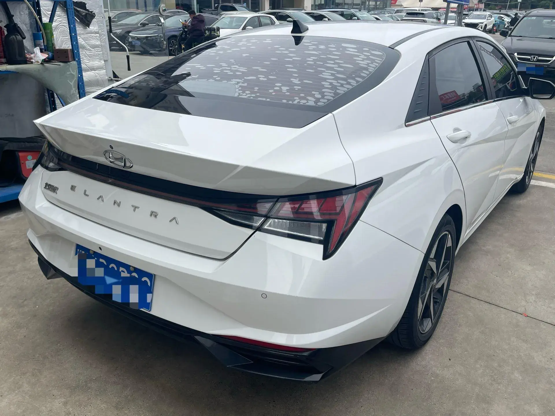 2021 HYUNDAI ELANTRA thumbnail 4