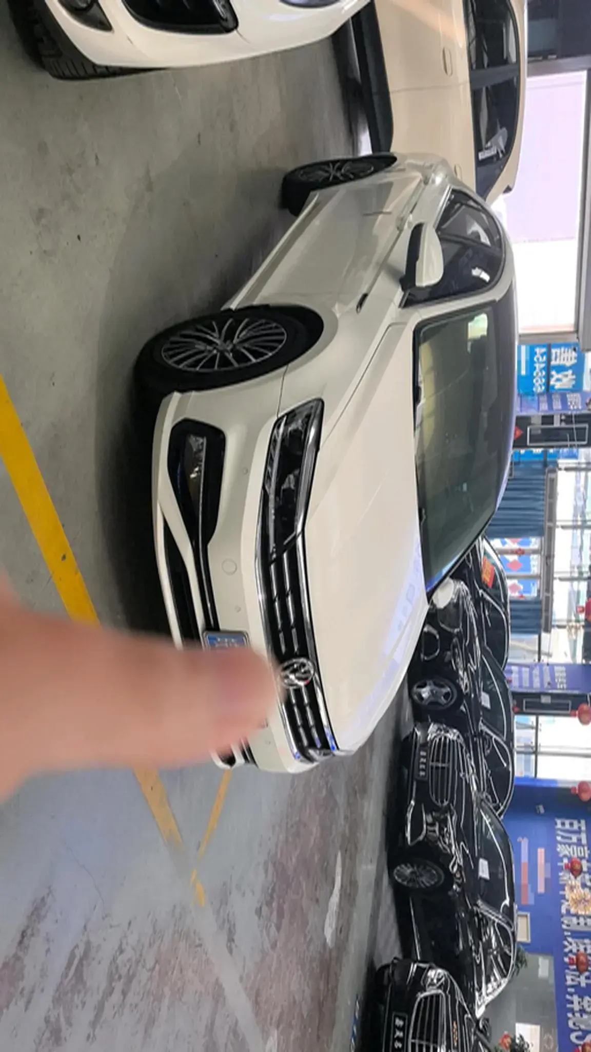 2019 VOLKSWAGEN LAMANDO thumbnail 2