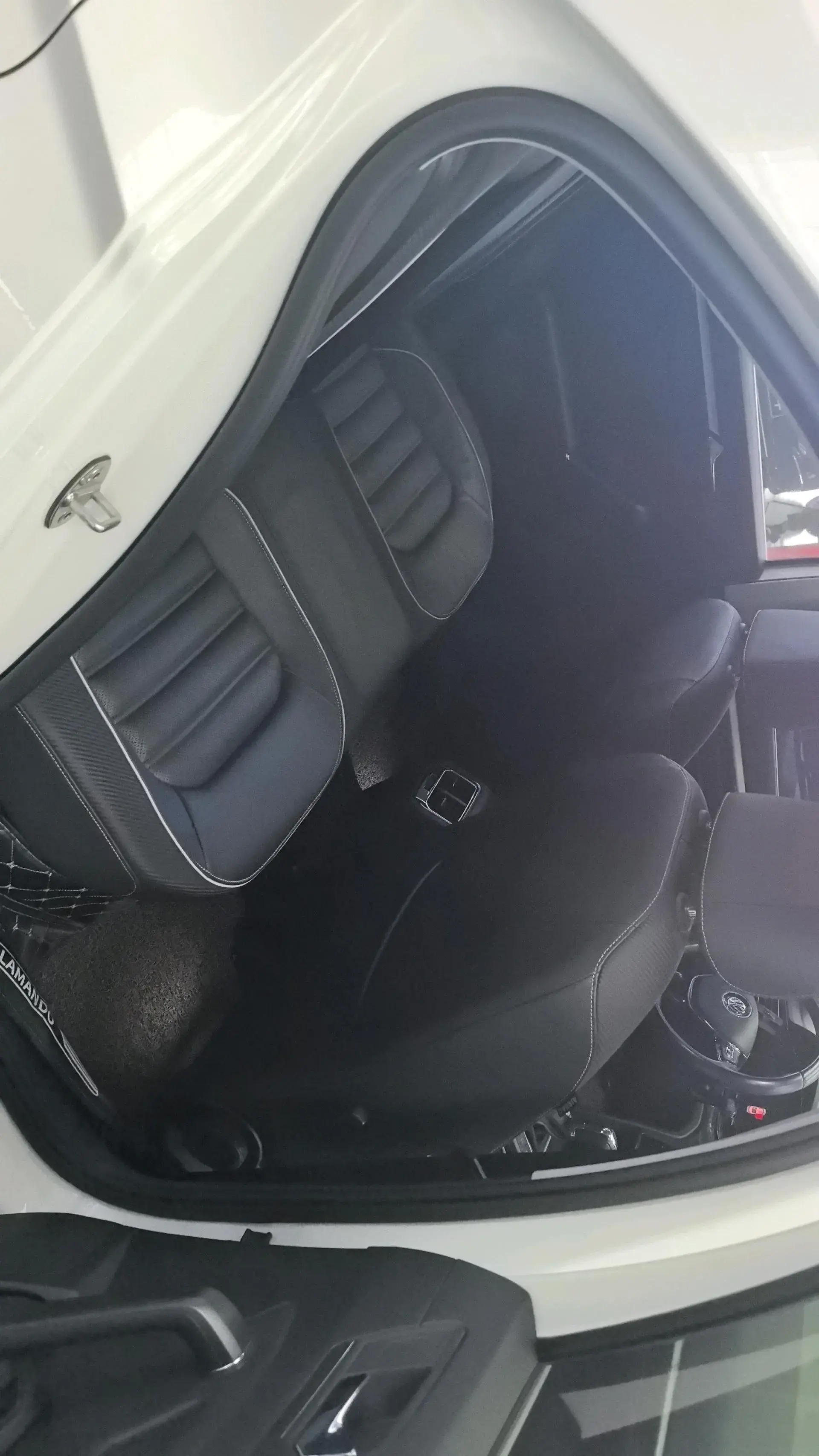 2019 VOLKSWAGEN LAMANDO thumbnail 4