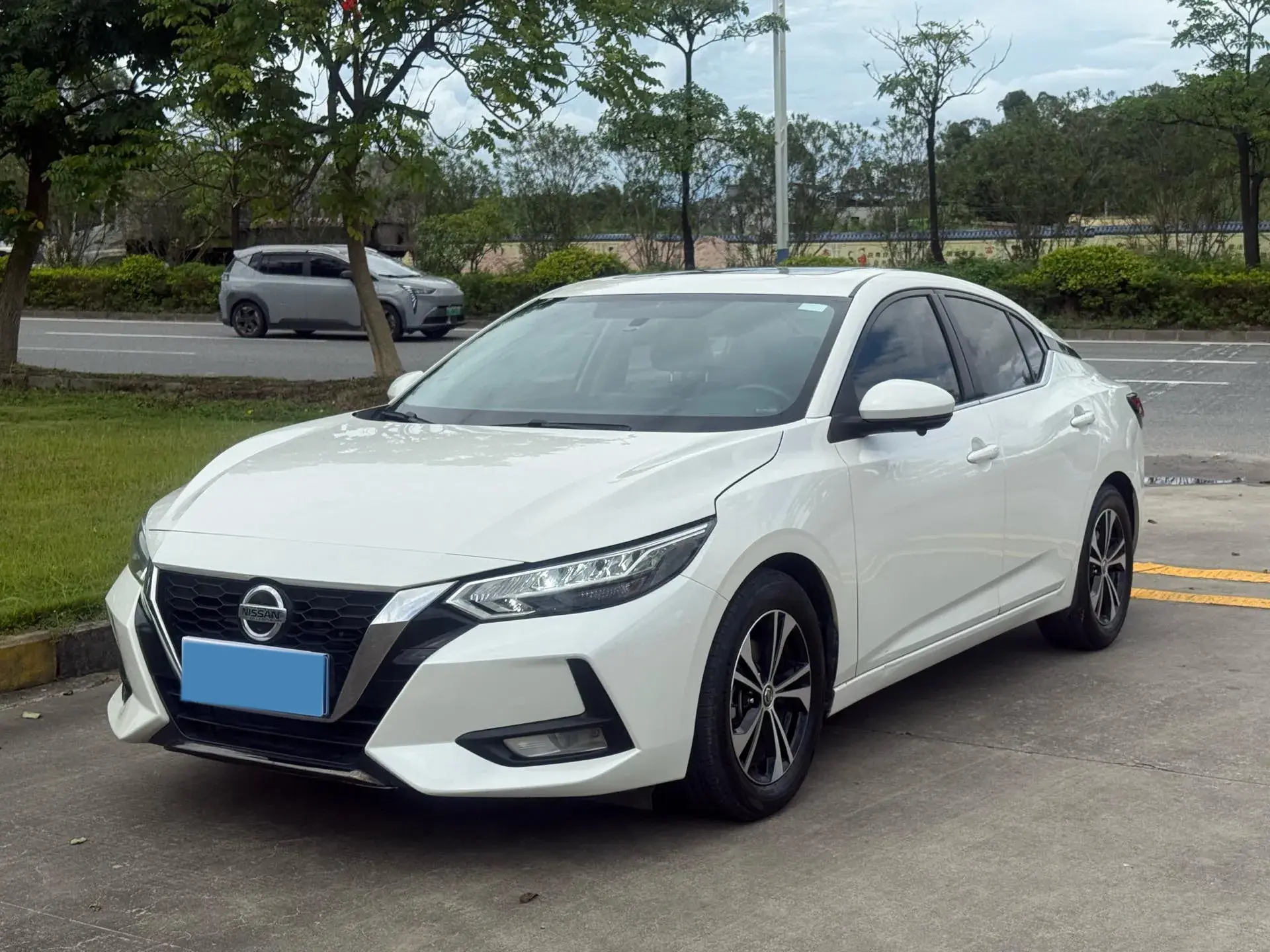 2020 NISSAN SYLPHY view 1
