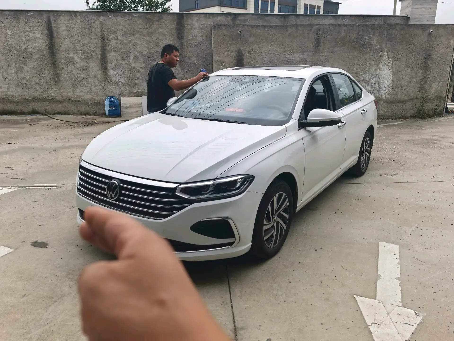 2024 VOLKSWAGEN LAVIDA view 1