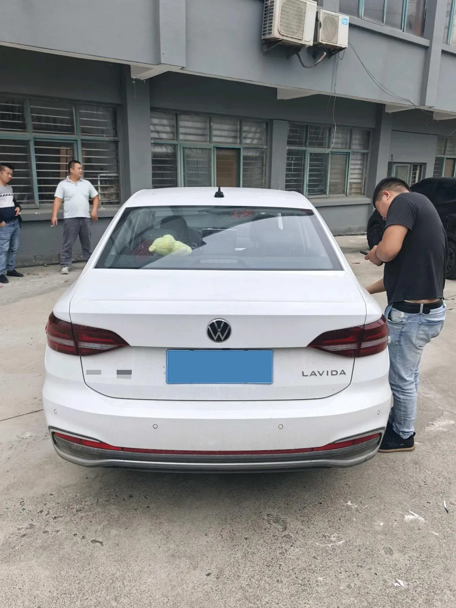 2024 VOLKSWAGEN LAVIDA thumbnail 4