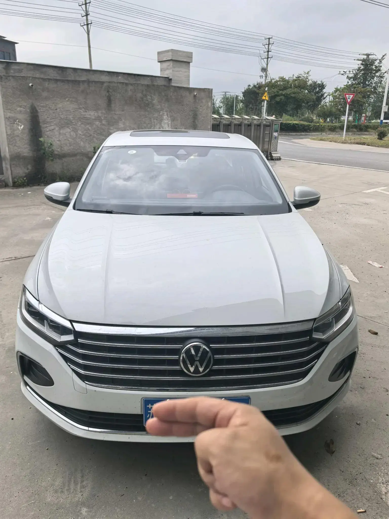 2024 VOLKSWAGEN LAVIDA thumbnail 2