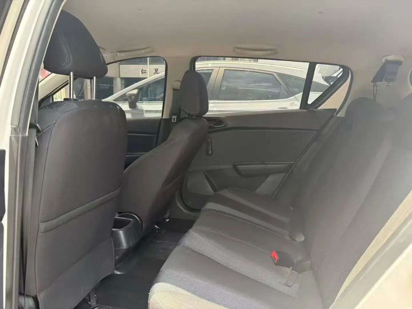 2019 BAOJUN 530 thumbnail 4