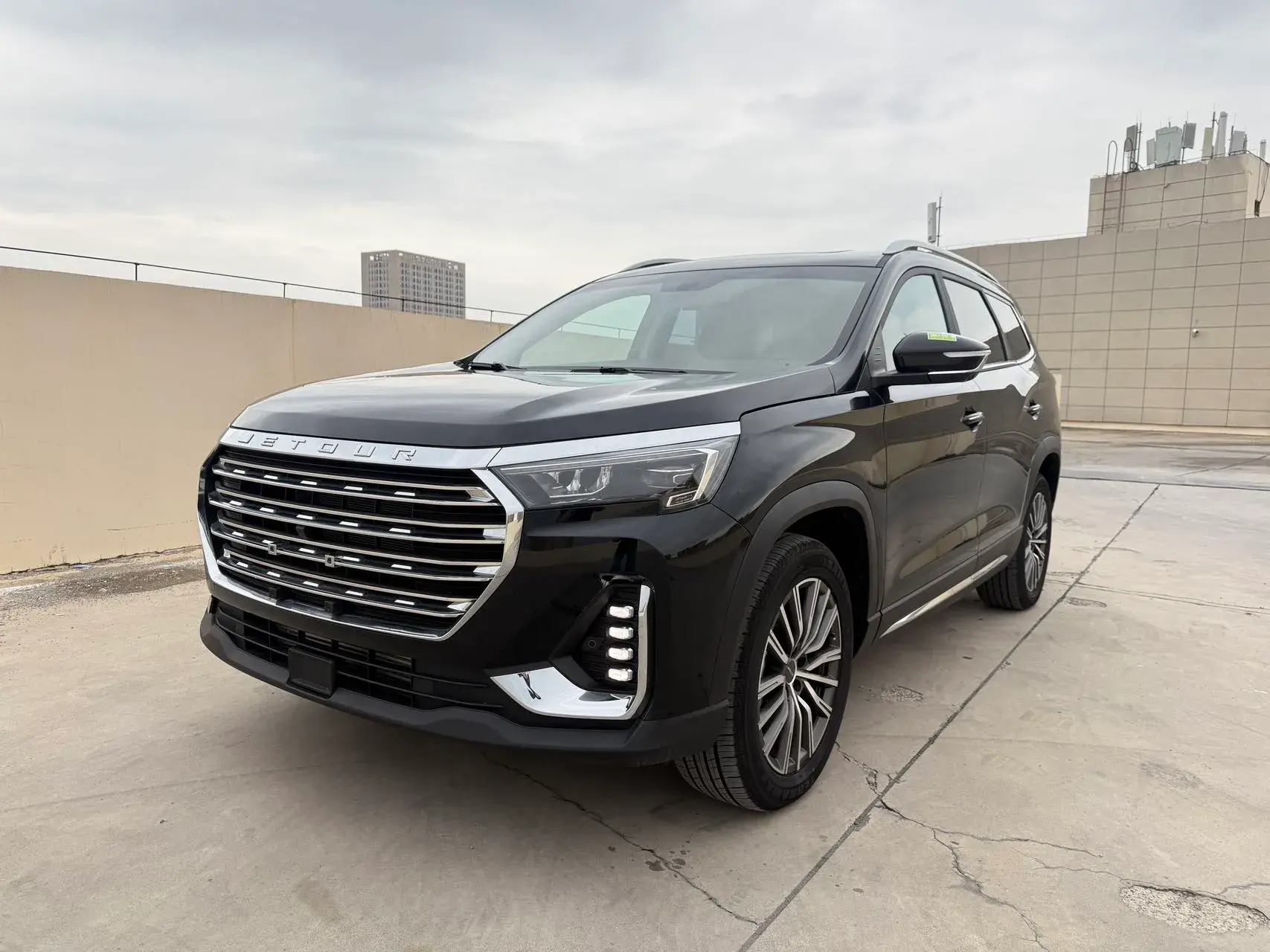 2023 JETOUR X90 view 1