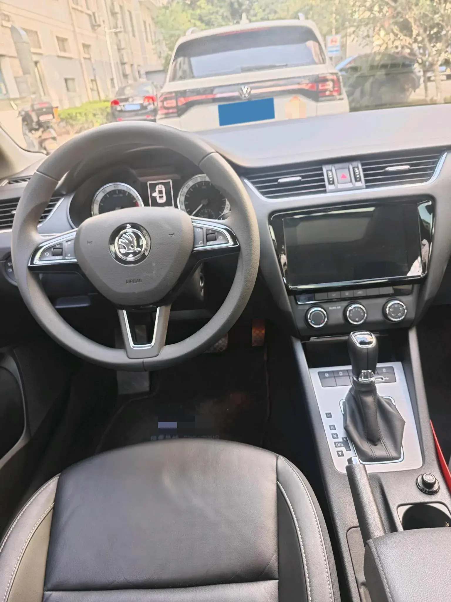 2019 SKODA OCTAVIA thumbnail 3