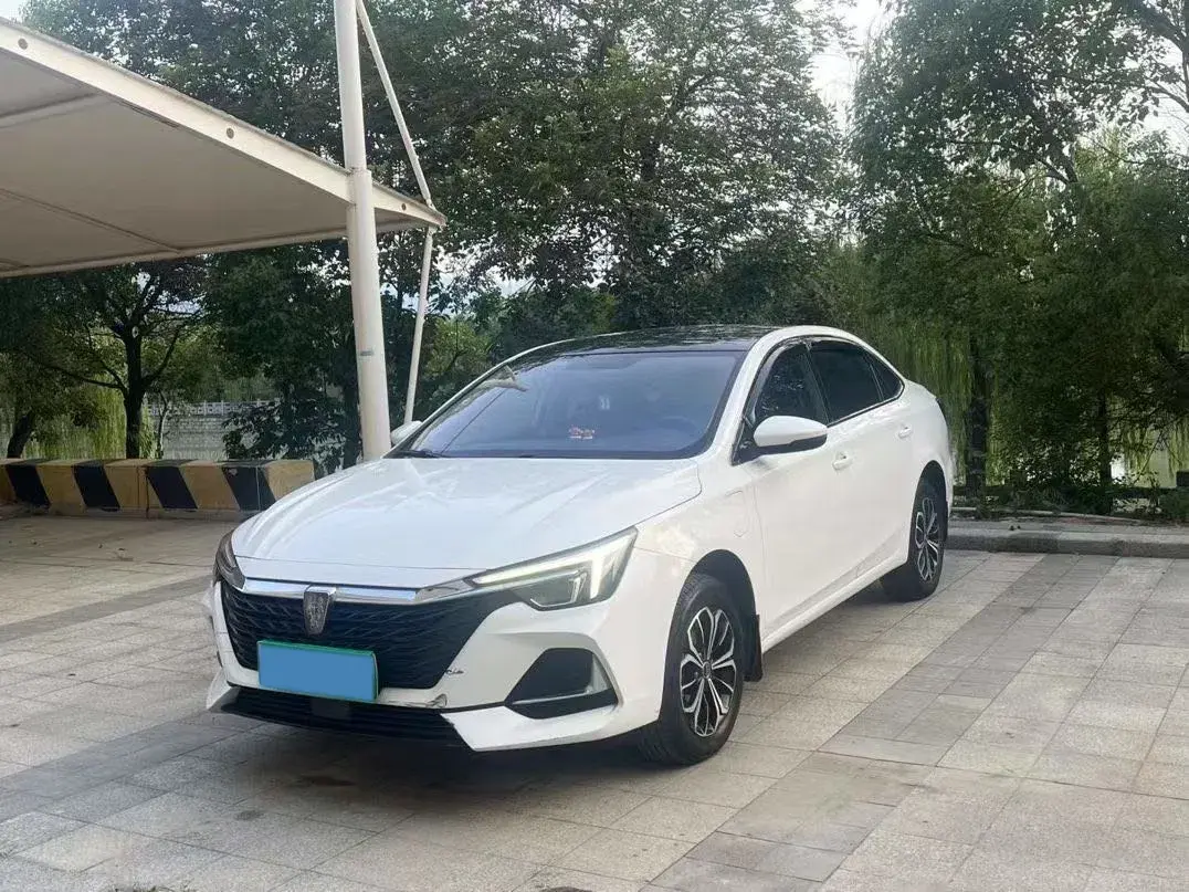 2022 ROEWE I6 view 1
