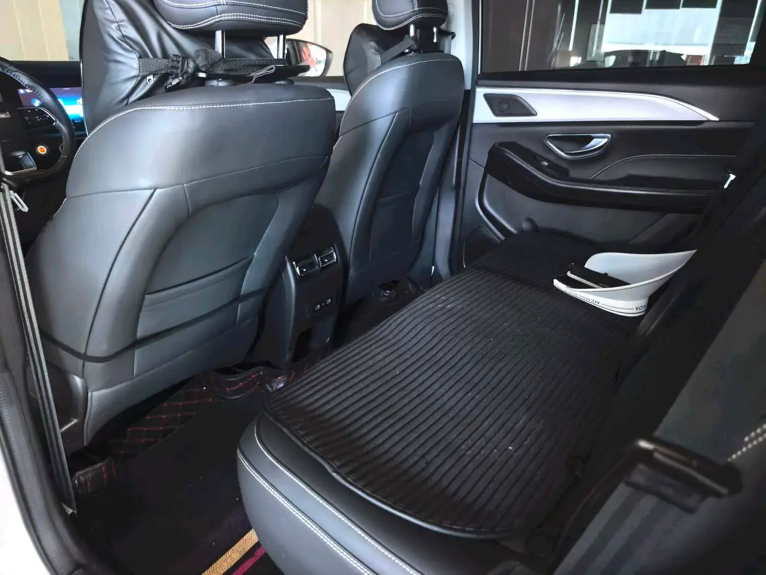 2023 JETOUR X90 thumbnail 4