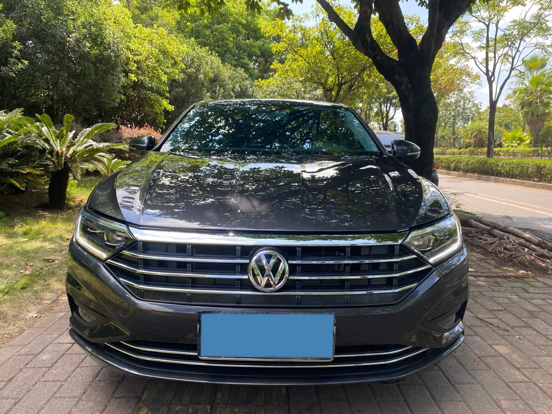 2022 VOLKSWAGEN SAGITAR thumbnail 2