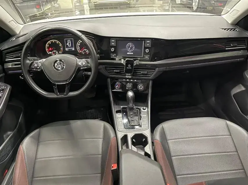 2020 VOLKSWAGEN BORA thumbnail 3