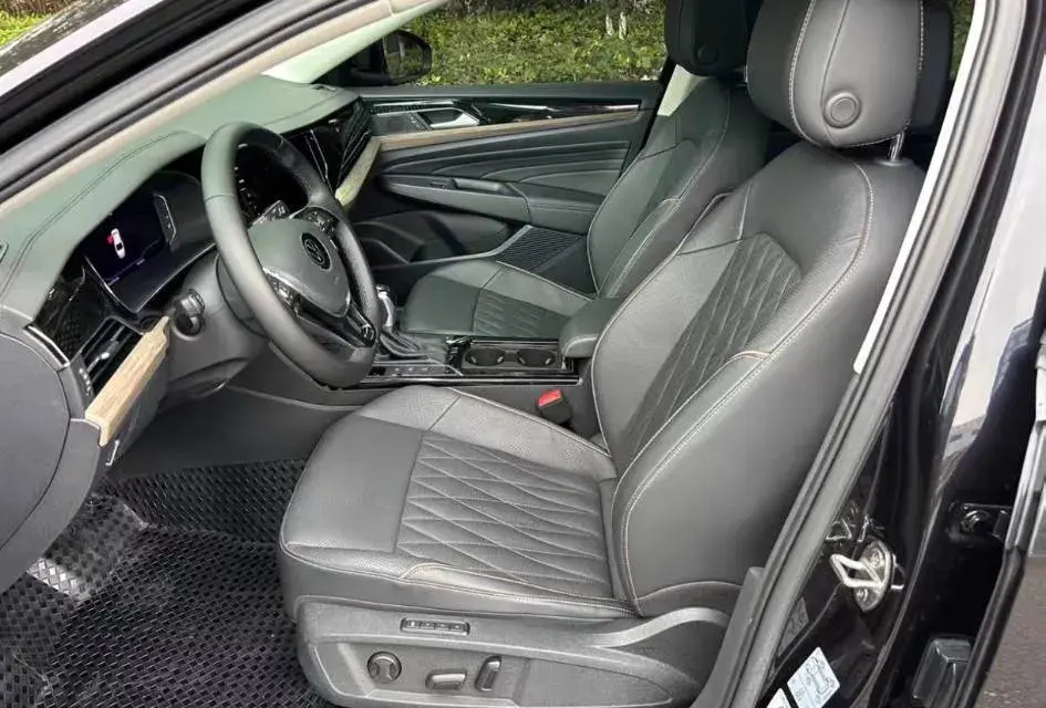 2021 VOLKSWAGEN PASSAT thumbnail 3