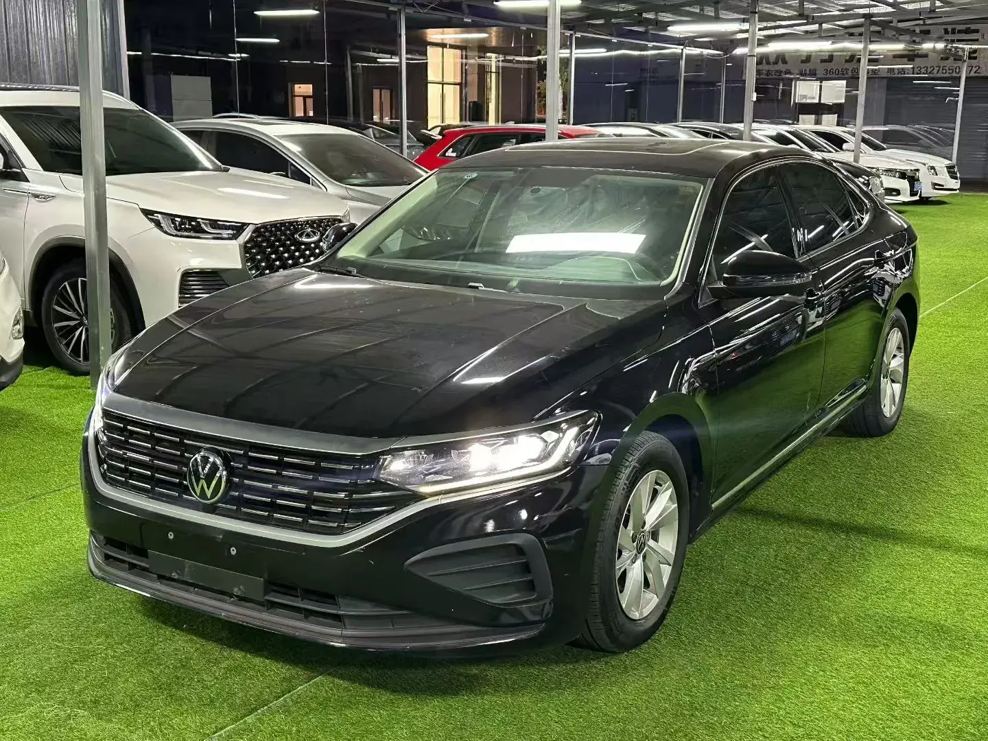 2022 VOLKSWAGEN PASSAT view 1
