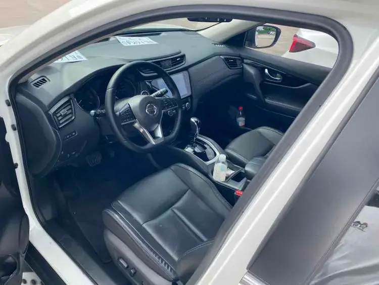 2021 NISSAN X-TRAIL thumbnail 3