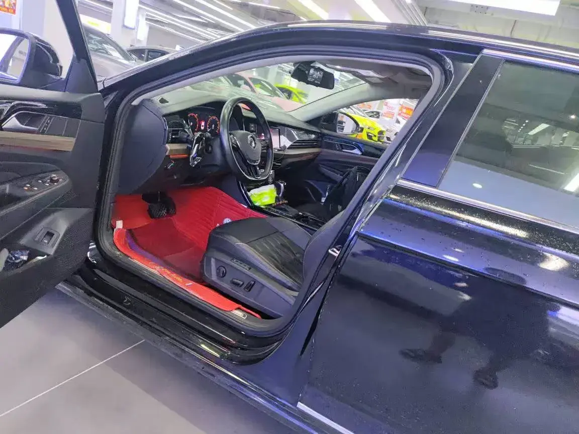 2019 VOLKSWAGEN PASSAT thumbnail 4