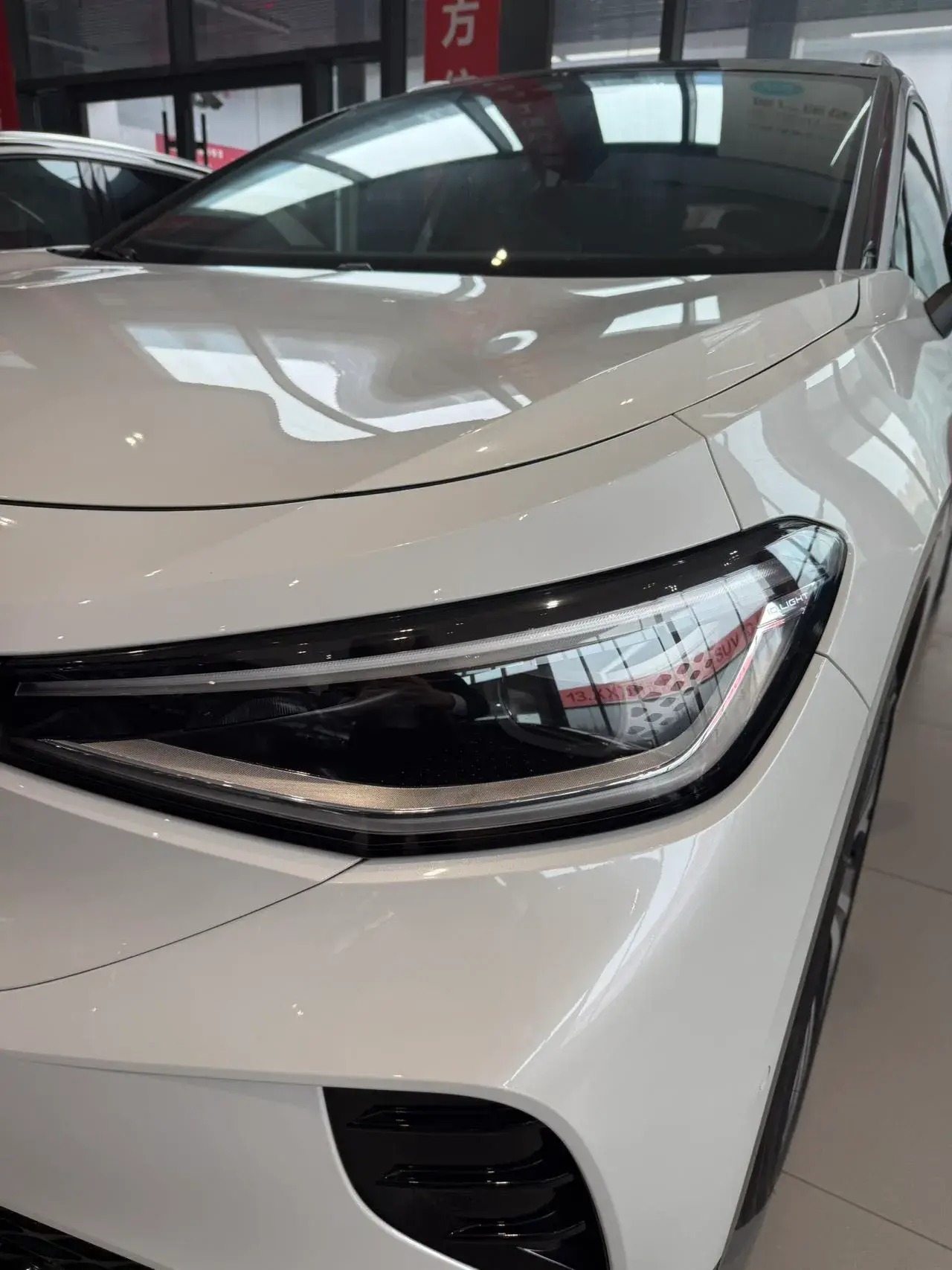 2024 VOLKSWAGEN ID.4 thumbnail 2