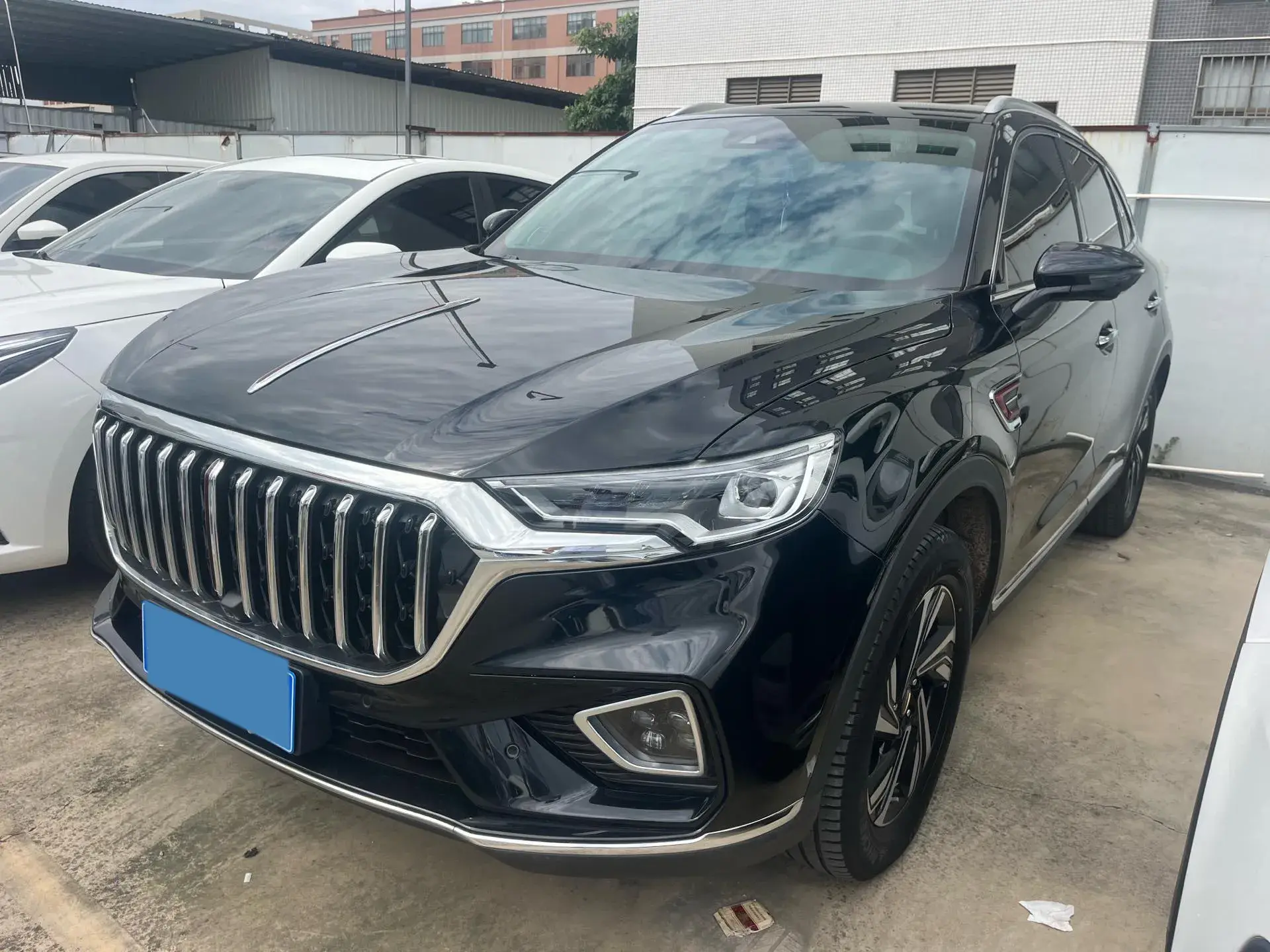 2022 HONGQI HS5 view 1