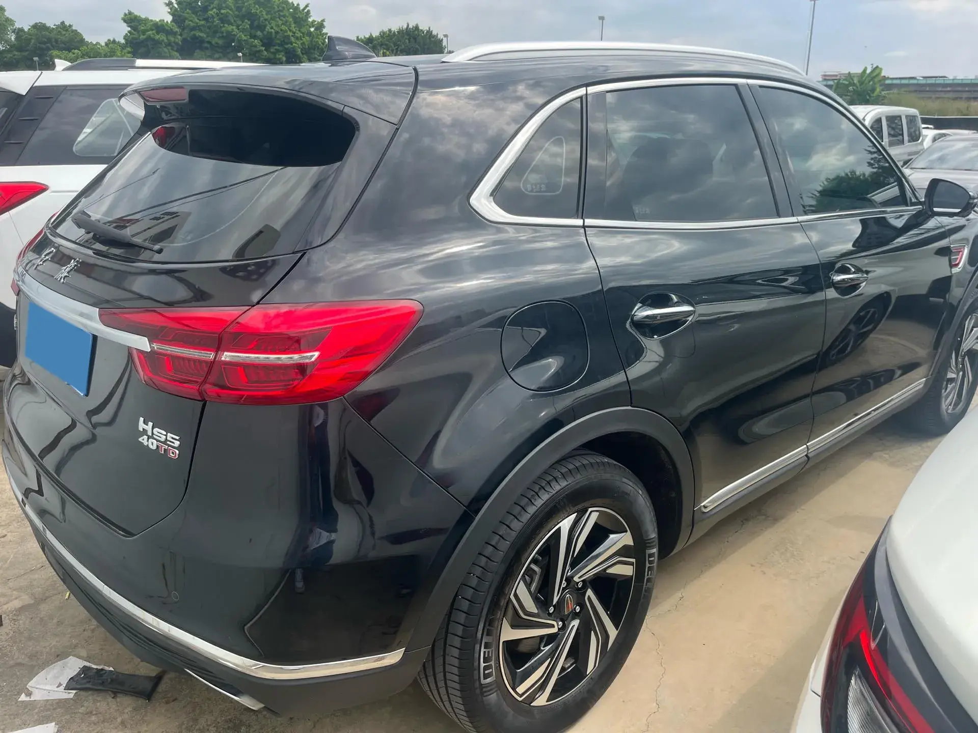 2022 HONGQI HS5 thumbnail 4