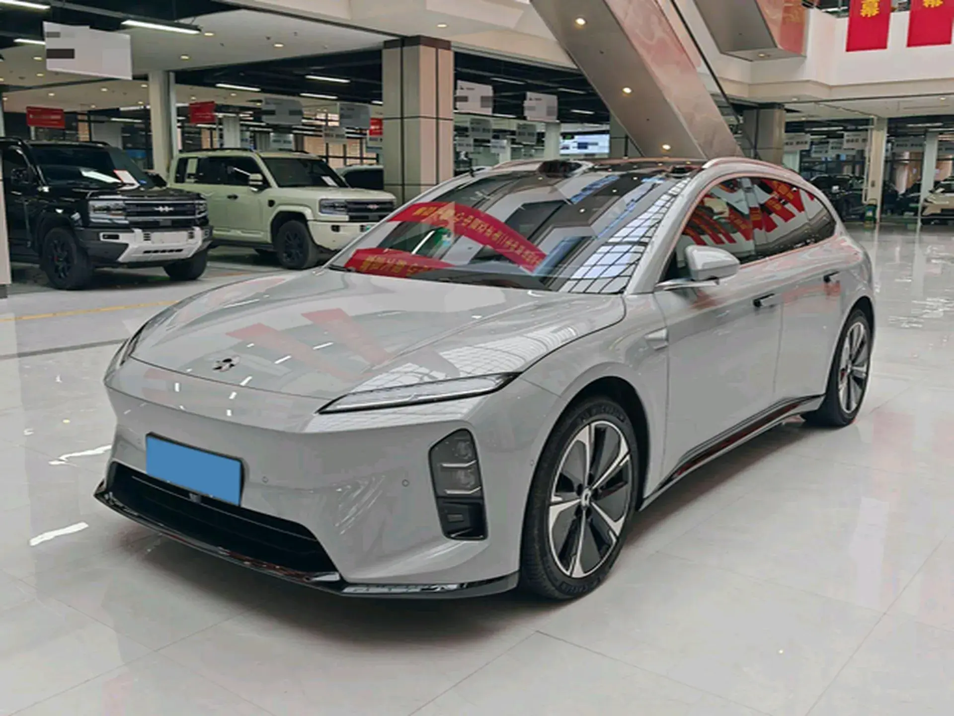 2024 NIO ET5T view 1