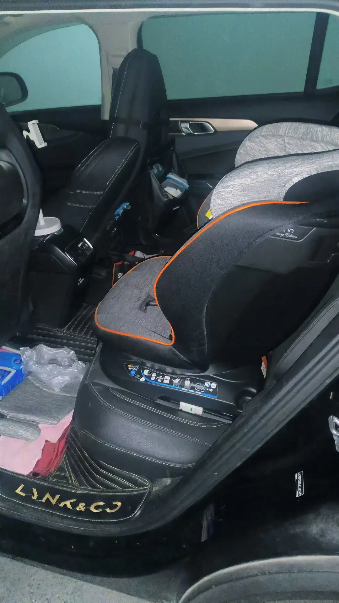 2018 LYNK&CO 01 thumbnail 4