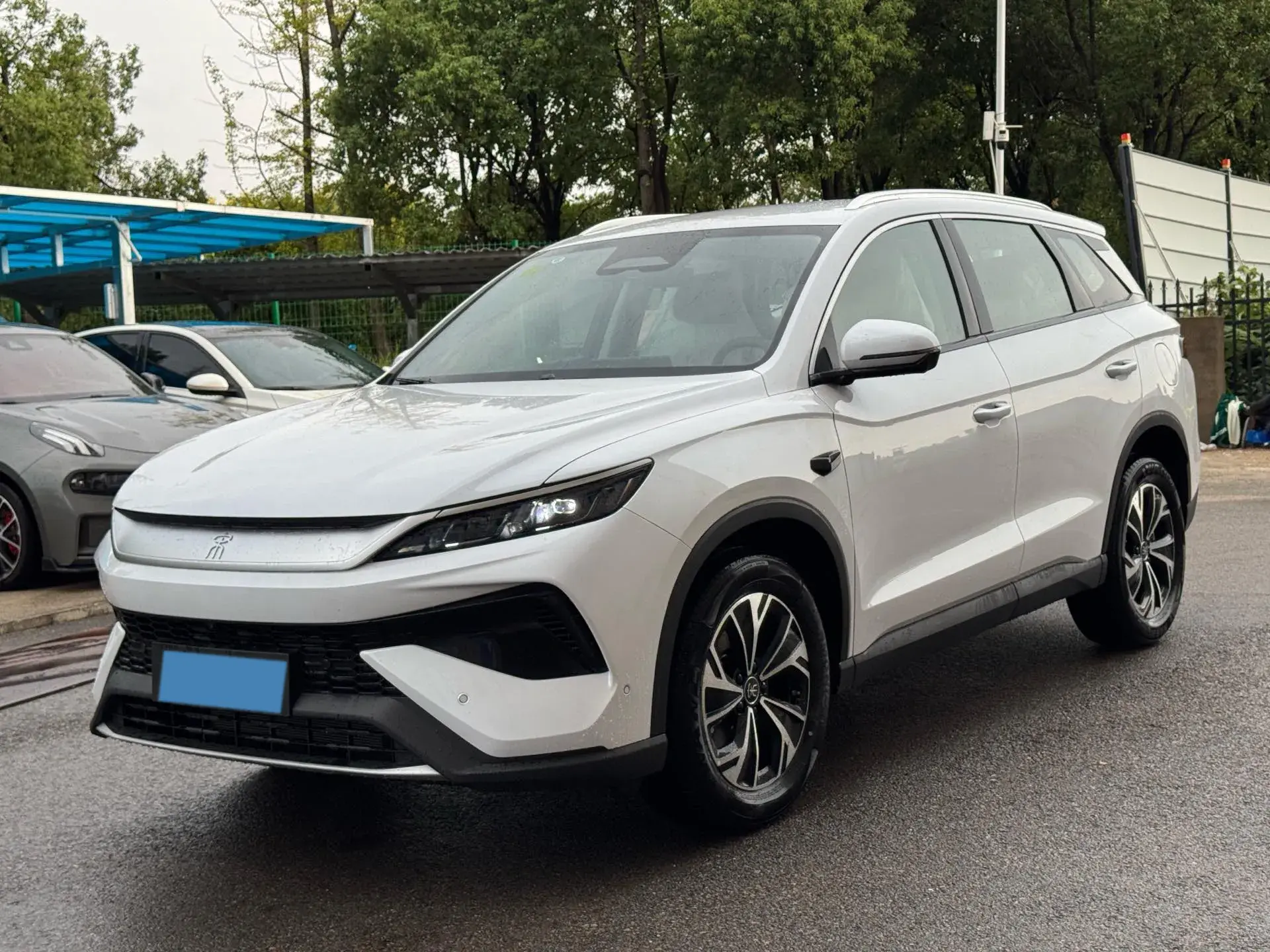 2025 BYD SONG view 1