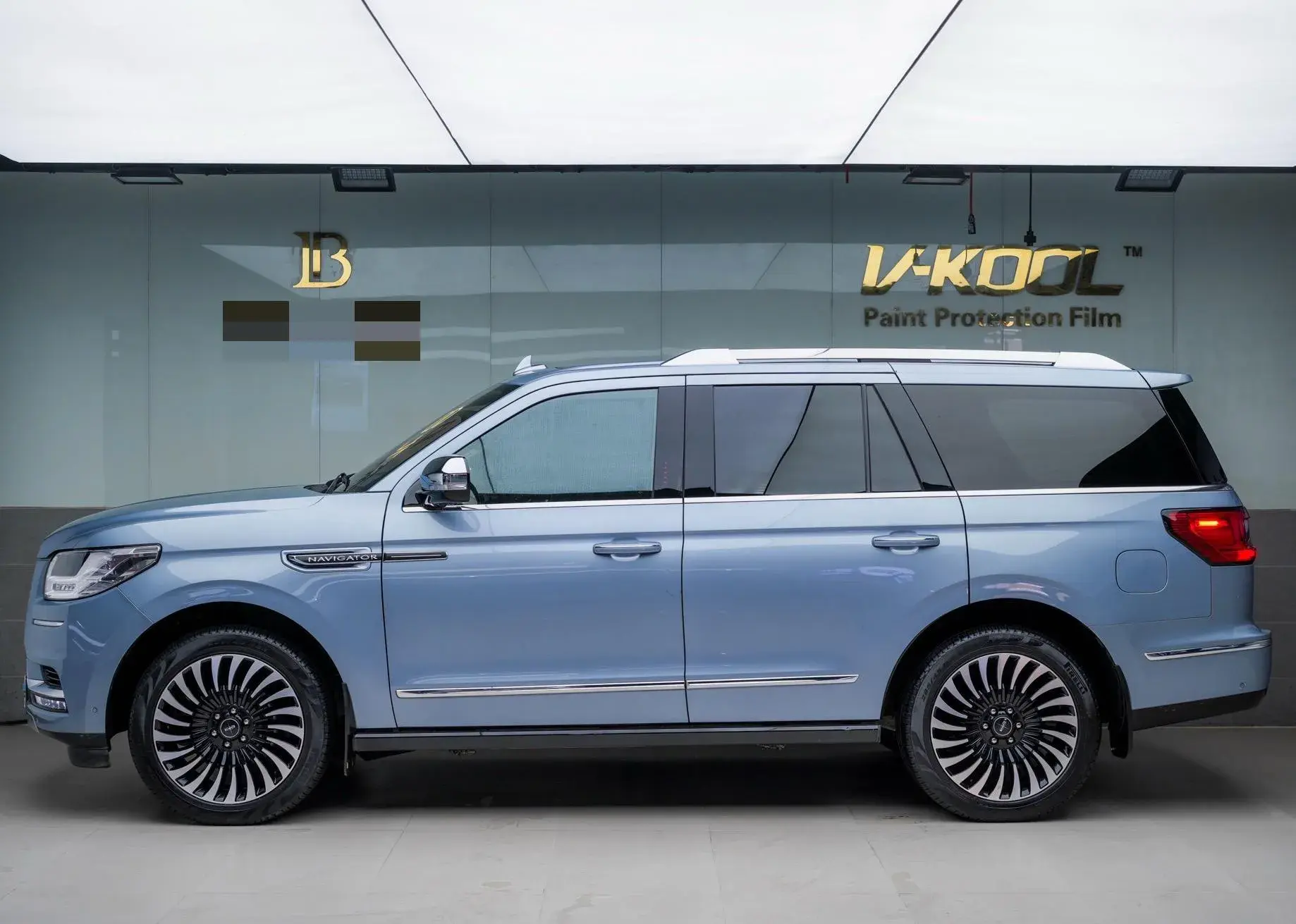 2020 LINCOLN NAVIGATOR thumbnail 2