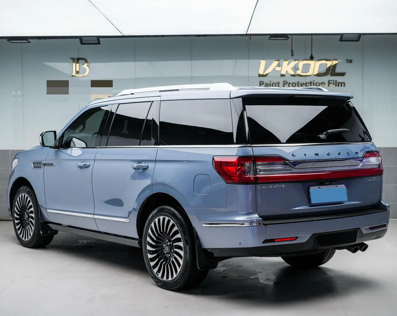2020 LINCOLN NAVIGATOR thumbnail 3
