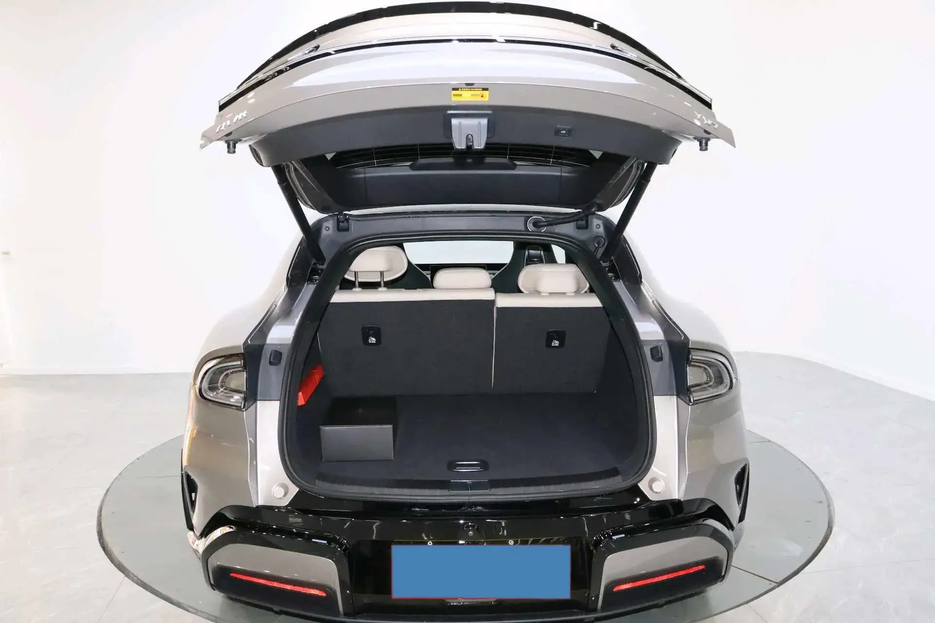 2025 MI YU7 thumbnail 4