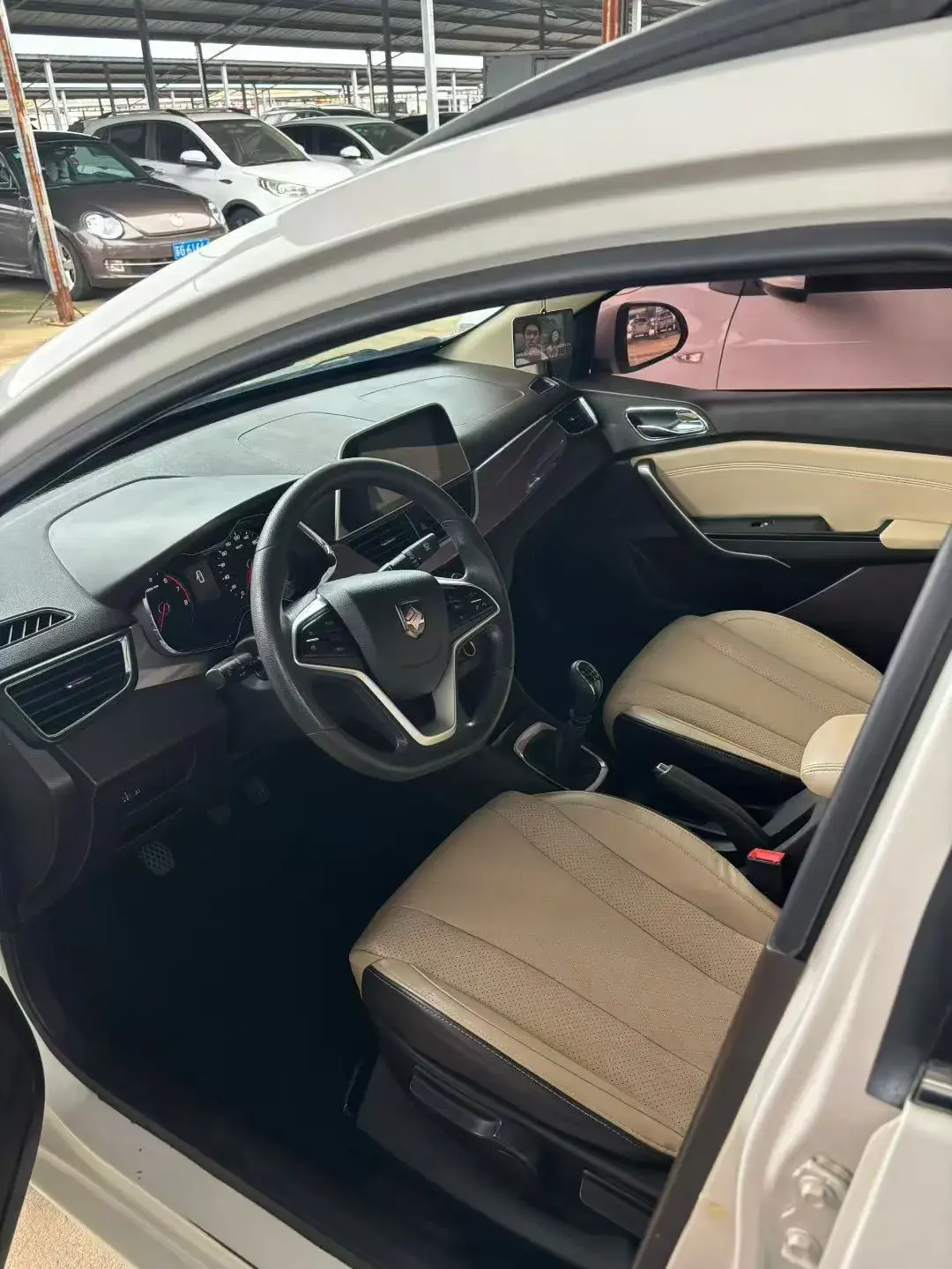 2017 BAOJUN 310W thumbnail 3