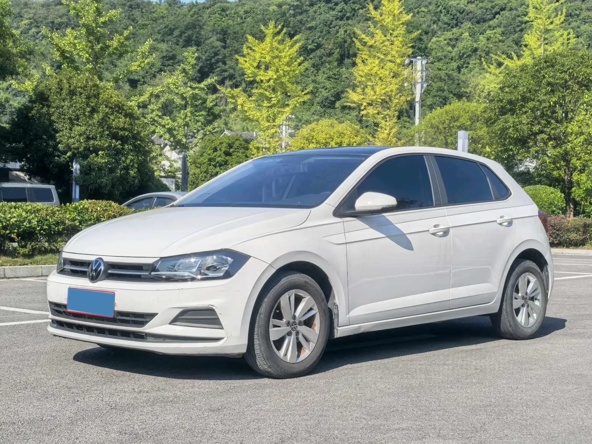 2023 VOLKSWAGEN POLO view 1