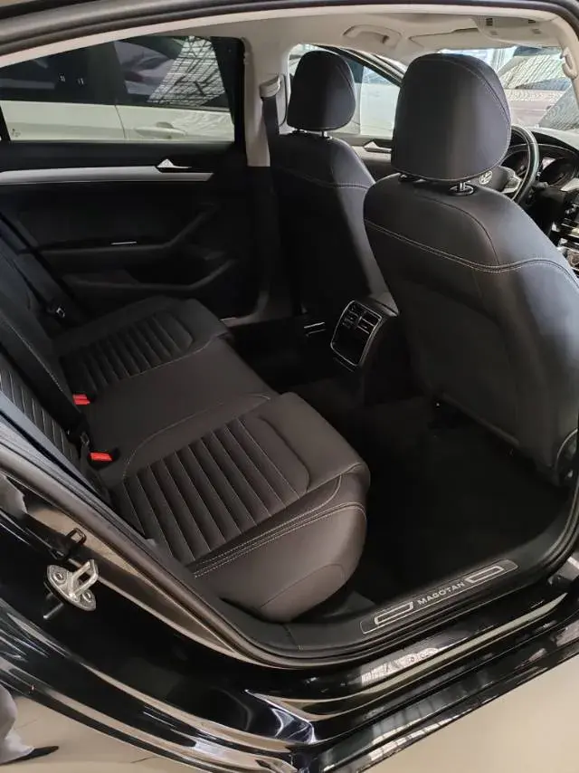 2020 VOLKSWAGEN MAGOTAN thumbnail 3