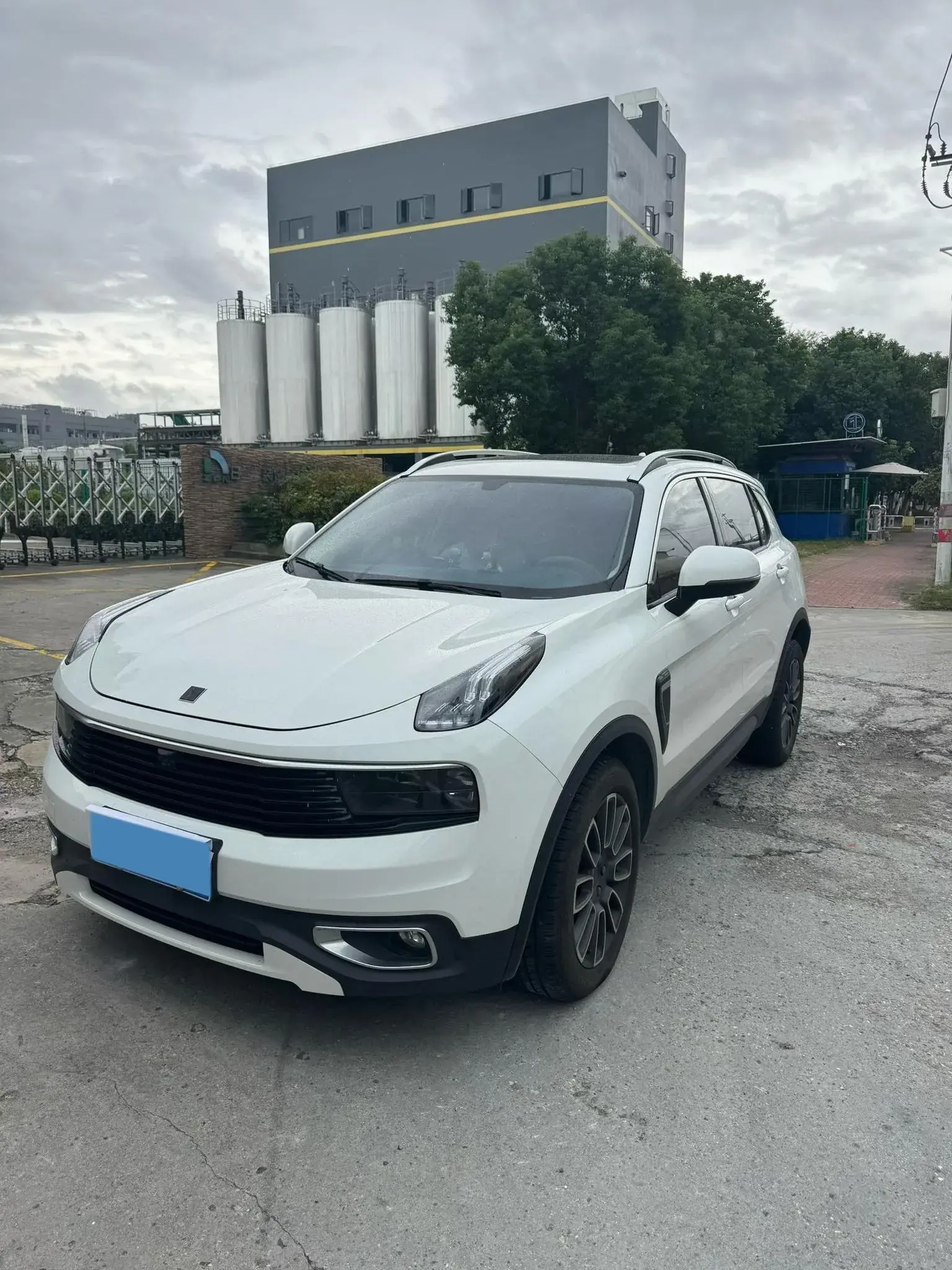 2020 LYNK&CO 01 view 1