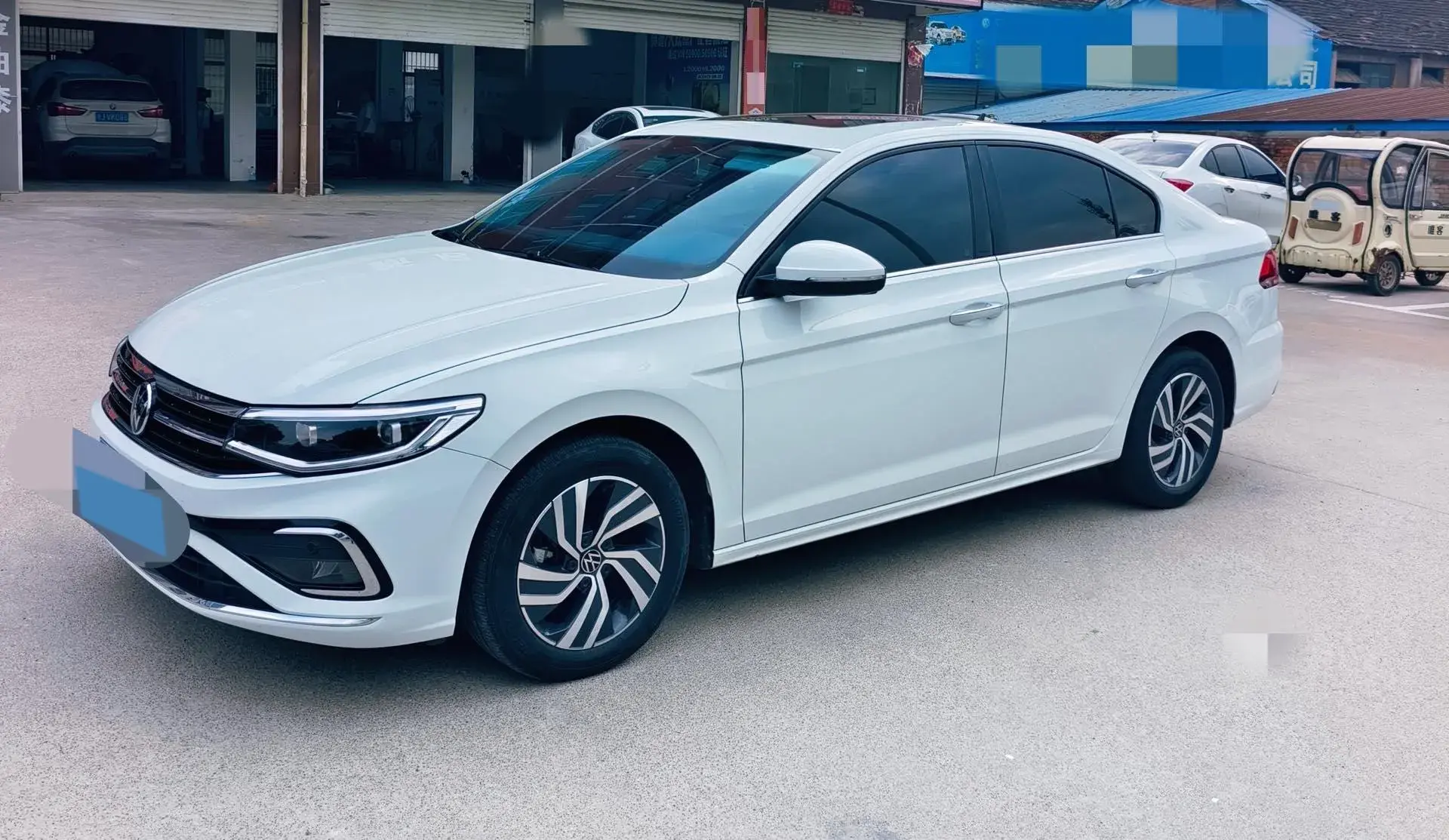 2023 VOLKSWAGEN BORA view 1