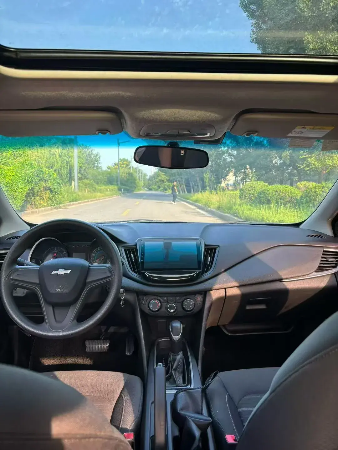 2019 CHEVROLET CAVALIER thumbnail 4