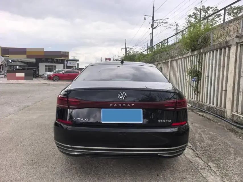 2022 VOLKSWAGEN PASSAT thumbnail 4