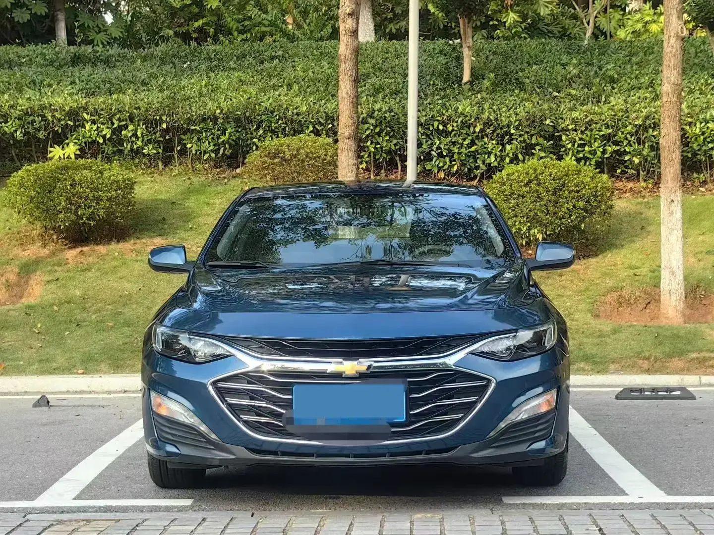 2019 CHEVROLET MALIBU thumbnail 3