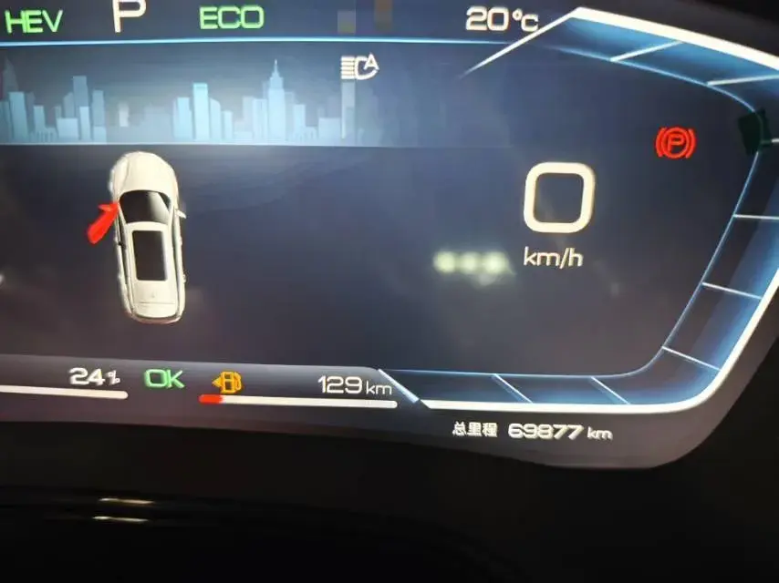 2023 BYD TANG thumbnail 4