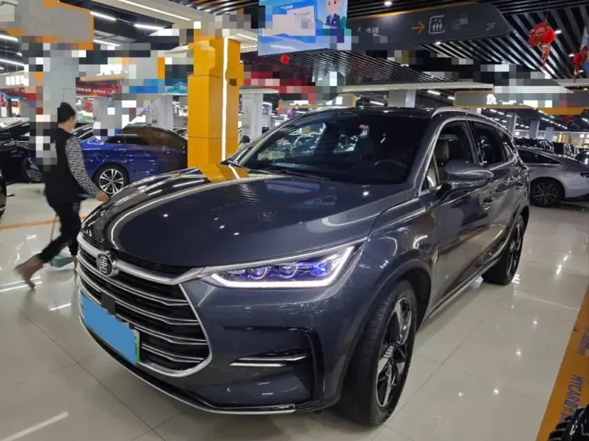 2023 BYD TANG view 1