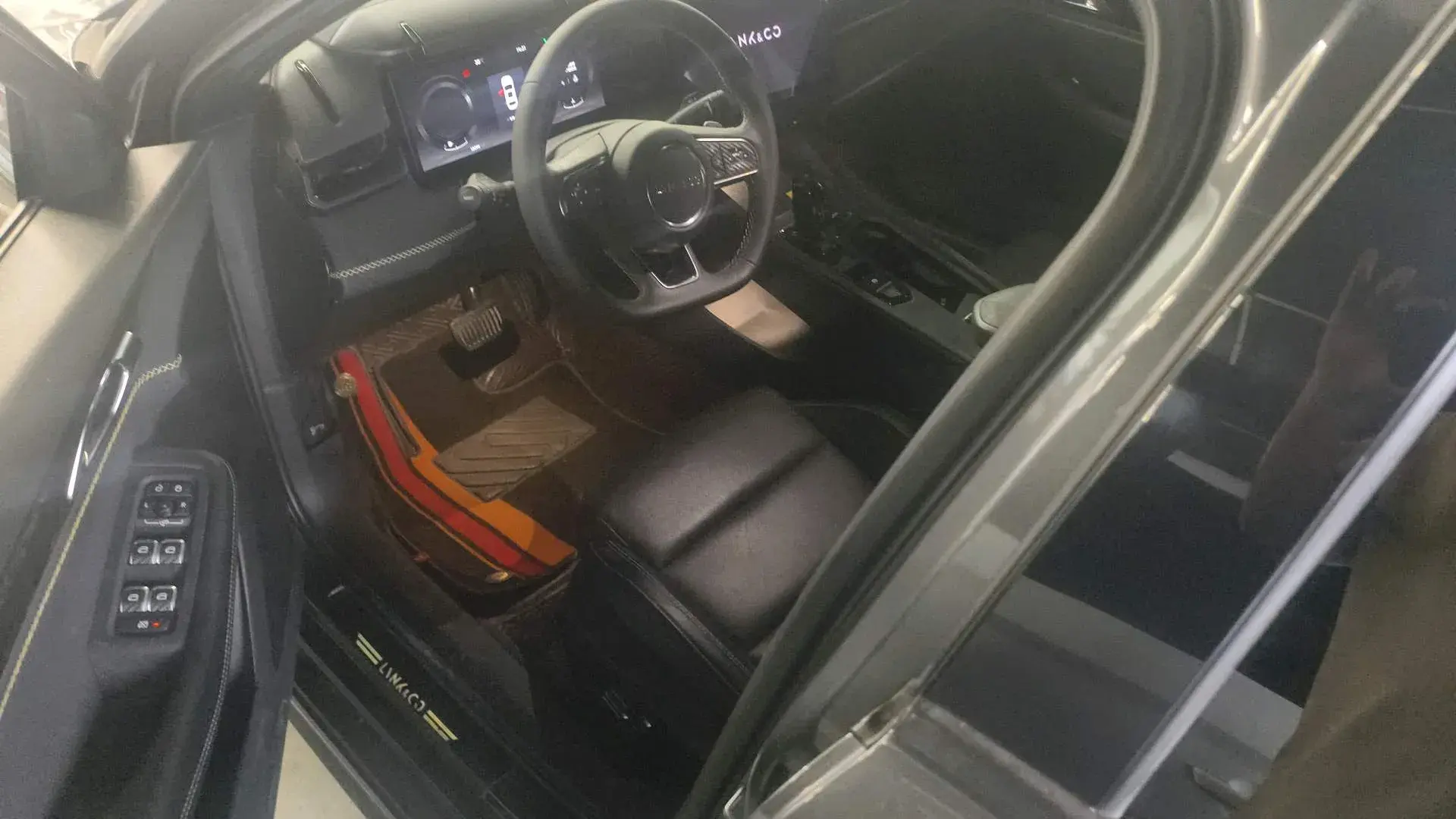 2023 LYNK&CO 03 thumbnail 4