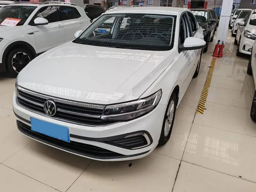 2023 VOLKSWAGEN BORA view 1