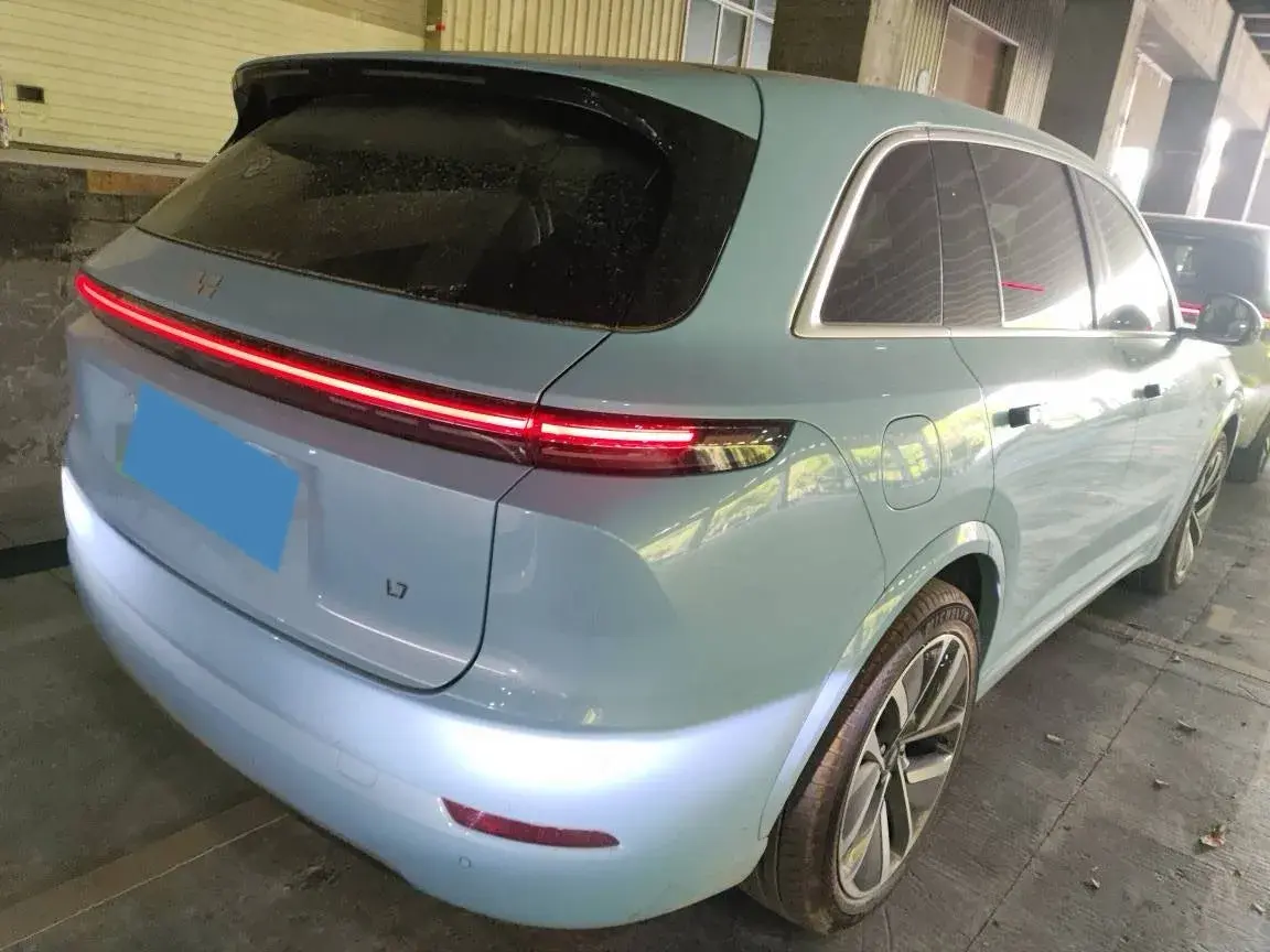 2024 LI L7 thumbnail 3