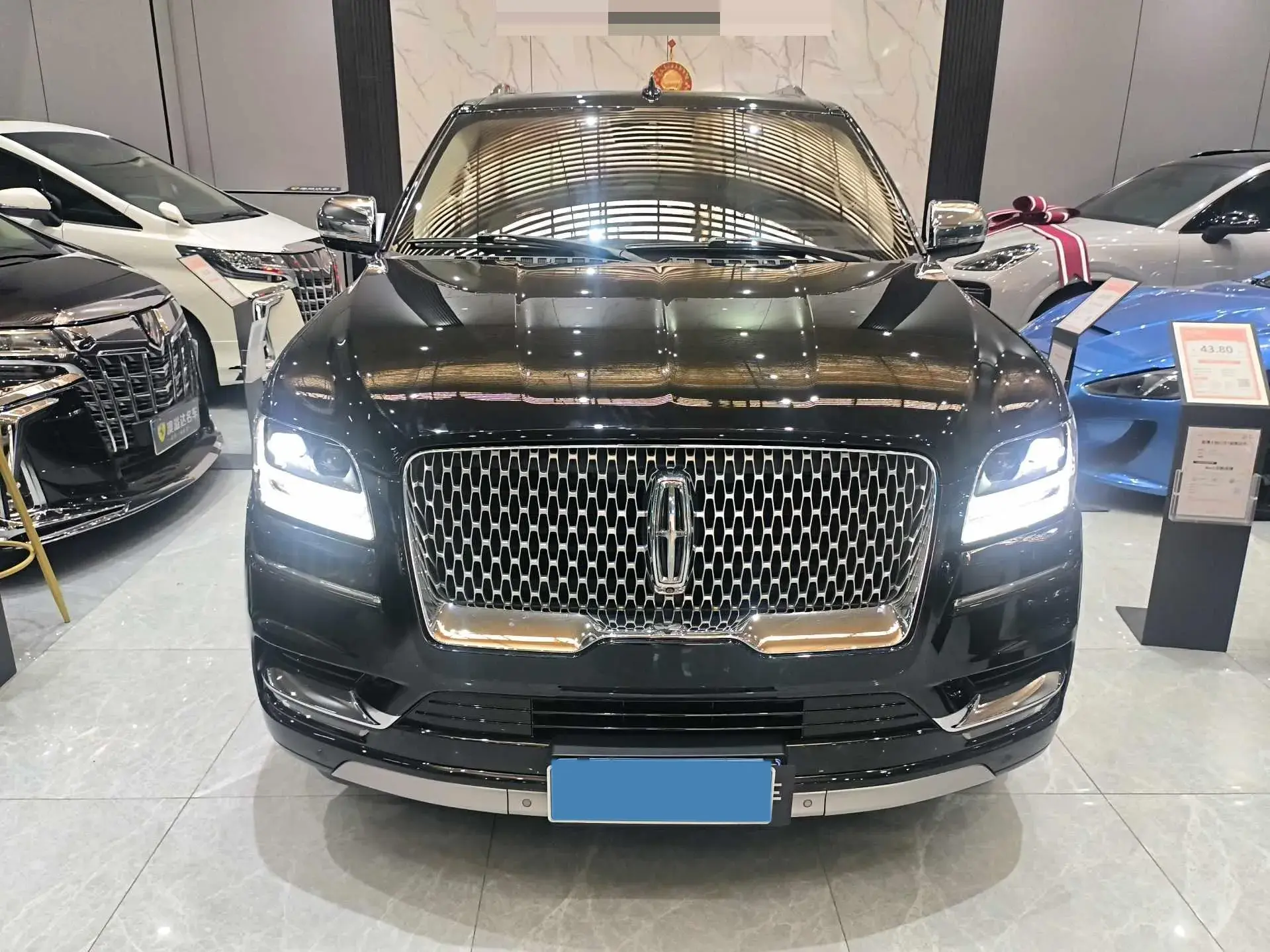 2019 LINCOLN NAVIGATOR thumbnail 2