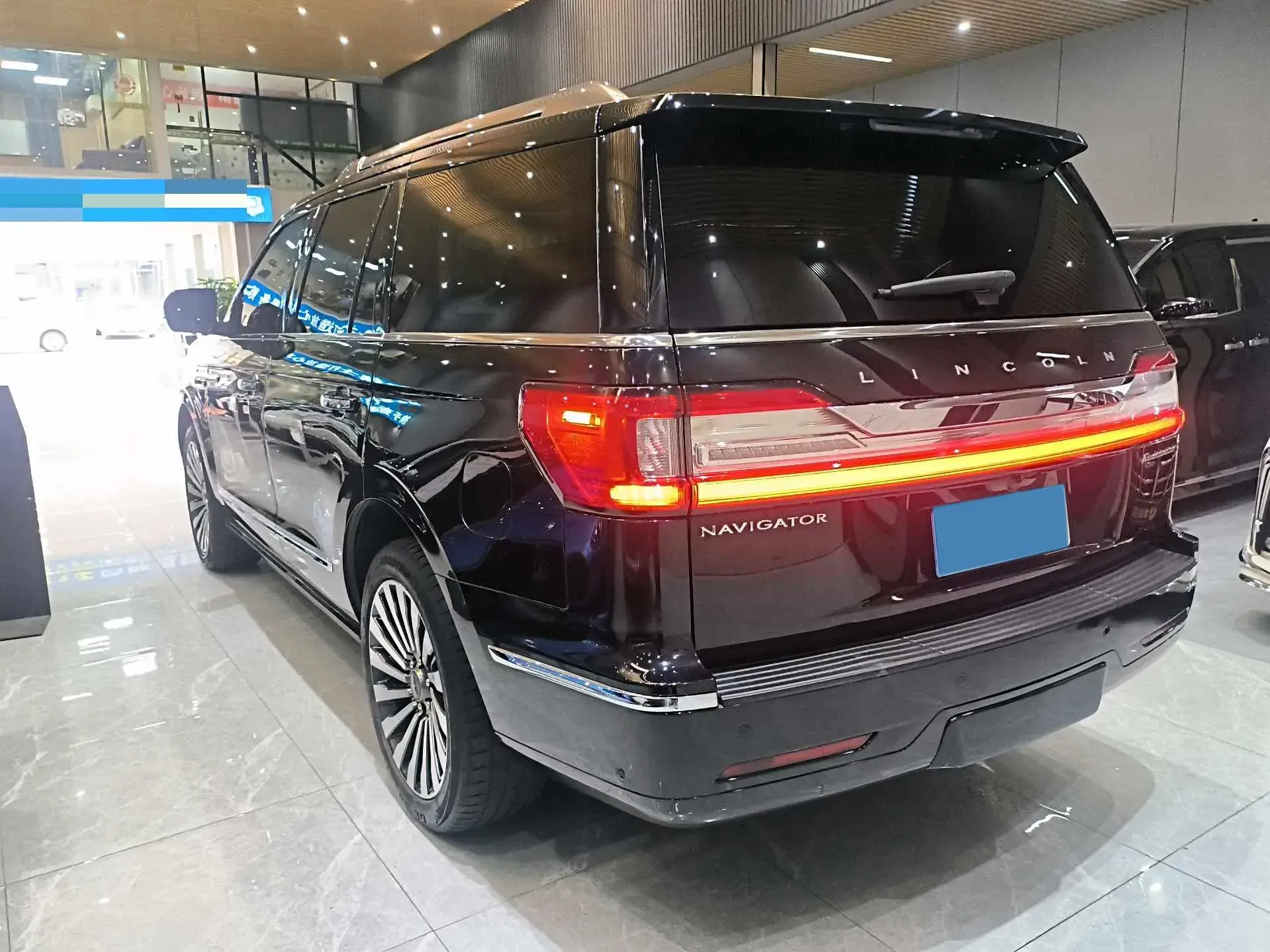 2019 LINCOLN NAVIGATOR thumbnail 4