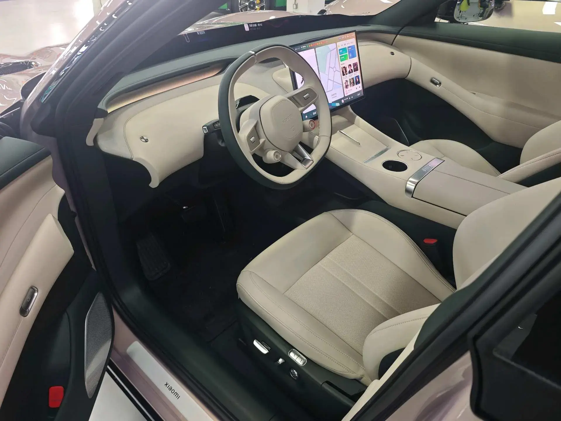 2025 MI YU7 thumbnail 4