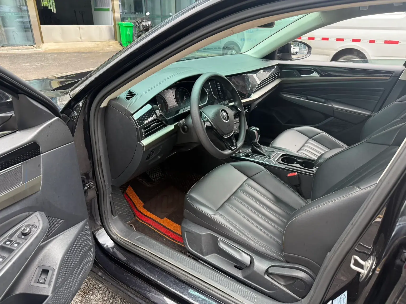 2020 VOLKSWAGEN PASSAT thumbnail 4