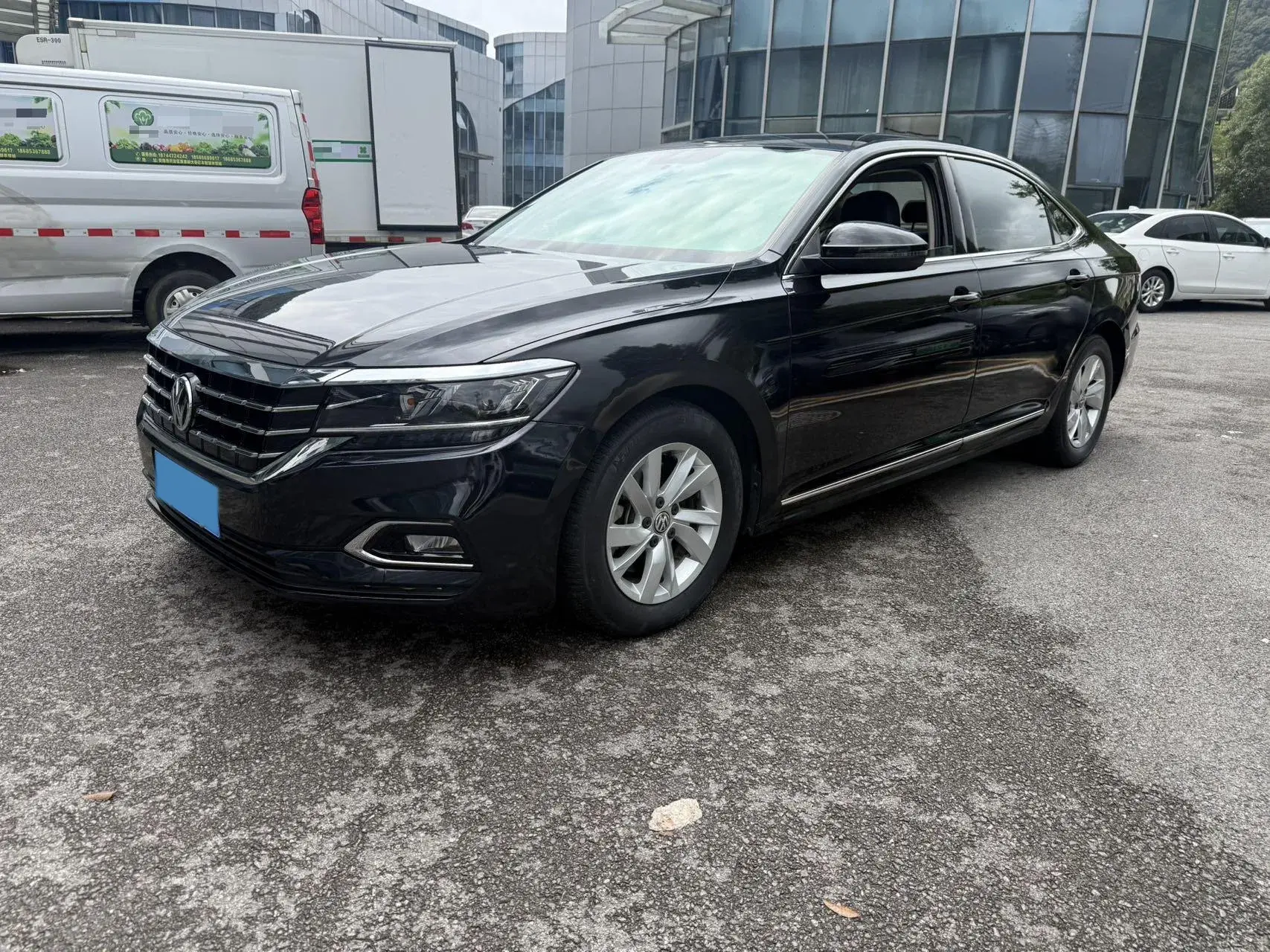 2020 VOLKSWAGEN PASSAT view 1