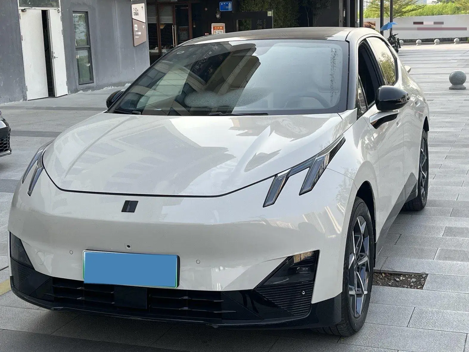 2025 LYNK&CO Z20 view 1