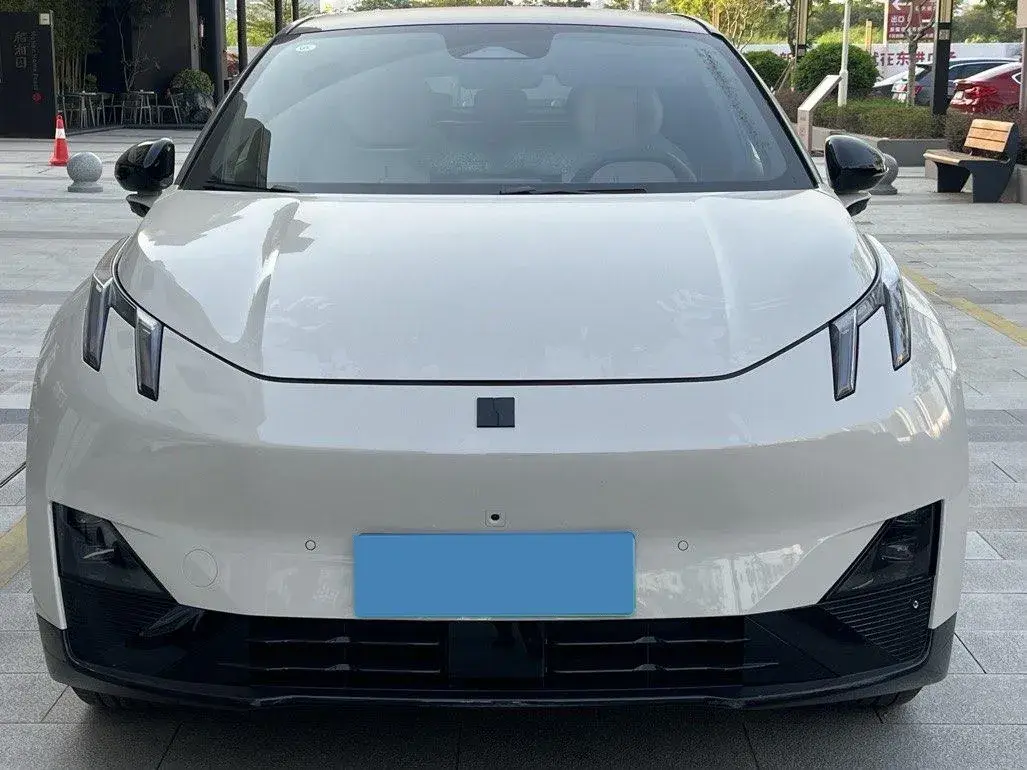 2025 LYNK&CO Z20 thumbnail 2